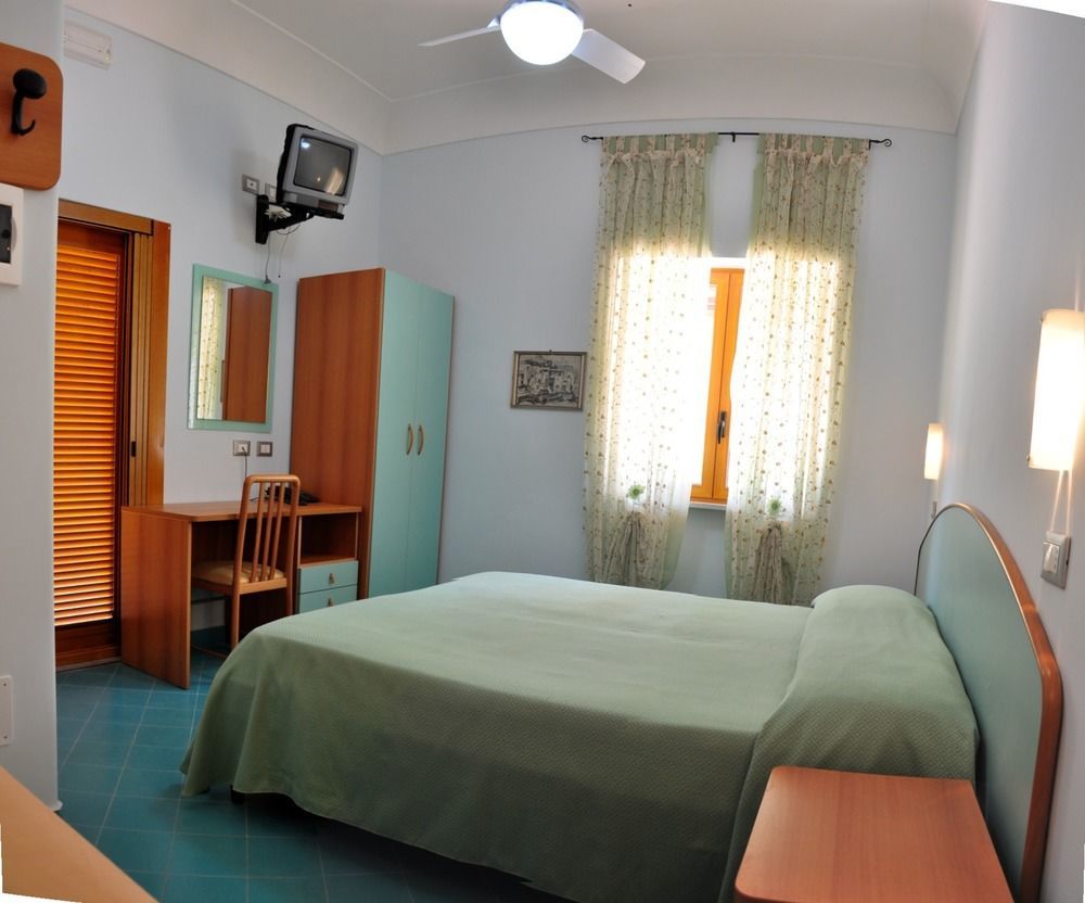 Hotel Villa Sirena Sant'Angelo  Zewnętrze zdjęcie