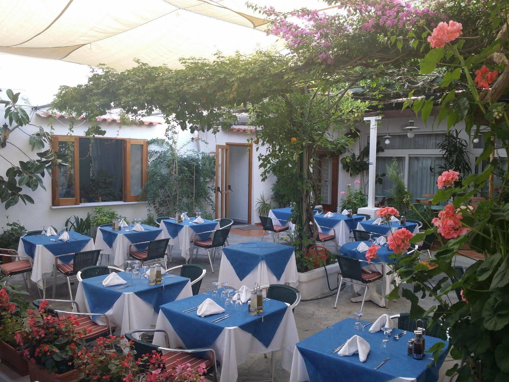 Hotel Villa Sirena Sant'Angelo  Zewnętrze zdjęcie